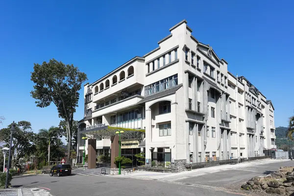 台南關子嶺親子溫泉住宿推薦－關子嶺富野溫泉會館房內泥漿泡湯池